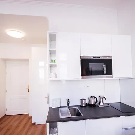 Zborovska 6 Apartmán *